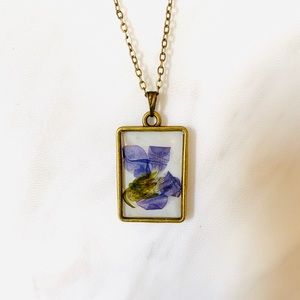 5/$25 Dried Flower Pansy Bronze Necklace